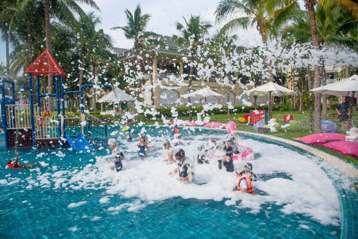 splash-seafood-brunch-foam-party